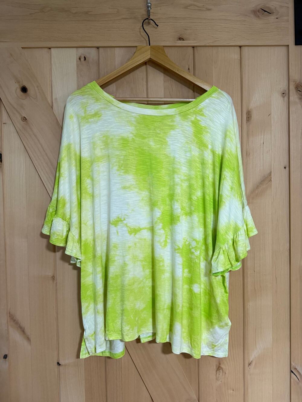 Lularoe | NWT Dahl Crop Top with Lime White Tie Dyed | Size 3XL (26-28)
